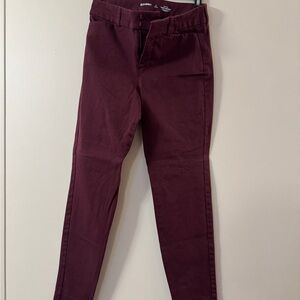 Old Navy High-Rise Pixie Skinny Pants in Maroon